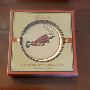 Besame cashmere powder compact -warm tan